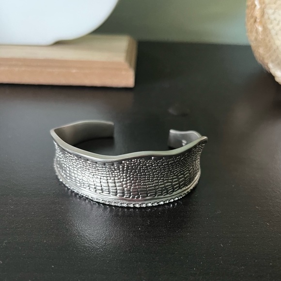 Silver Cuff Bracelet.  New - Picture 2 of 3